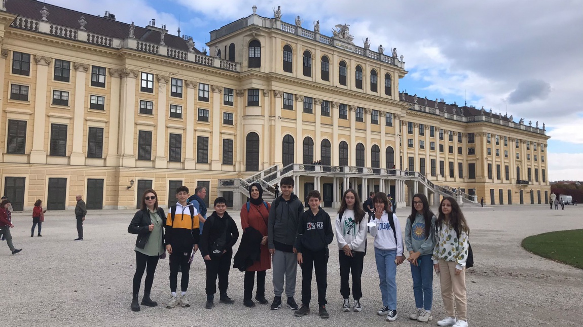 Erasmus+ Dijital Geleceğim Projesi School Education Hareketliliği Schönbrunn Sarayı Kültür Gezisi